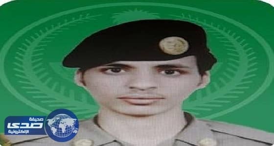 بالصور .. جموع غفيرة تستقبل جثمان الشهيد الشراري بمطار القريات