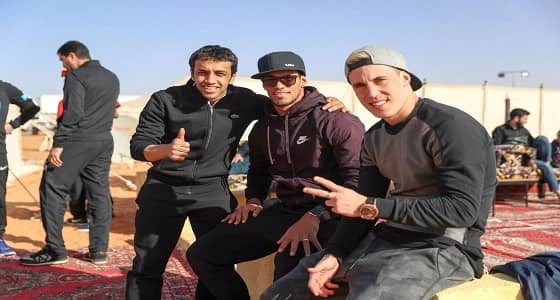 بالصور.. رحلة برية للاعبي الهلال بحضور رئيس النادي