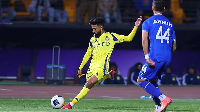 النصر يتعادل سلبياً مع استقلال طهران