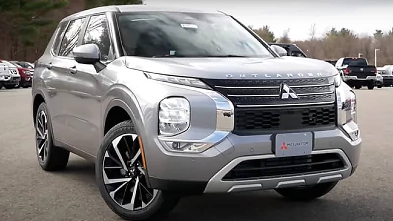 ميتسوبيشي تطلق نسخا معدلة من " أوتلاندر" الشهيرة بتقنيات خاصة