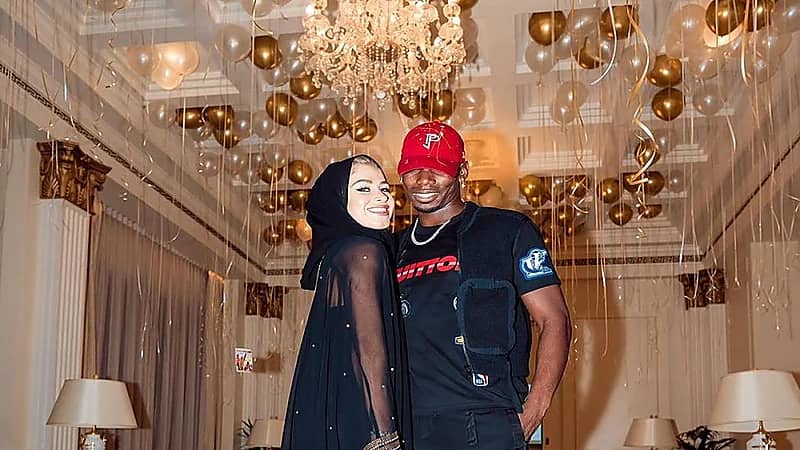 صورة زوجة بول بوجبا بالحجاب تثير الجدل