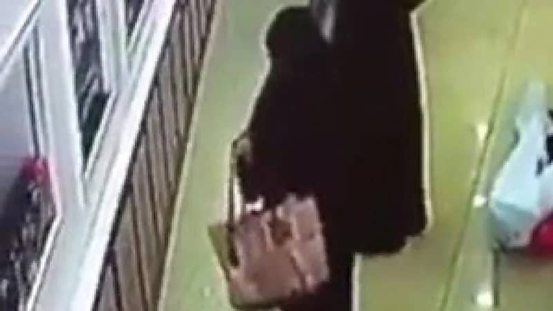 نساء يقتحمن شركة بالسكاكين ويسرقن 1.5 مليون درهم