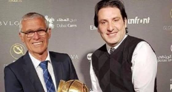 هيكتور كوبر يفوز بجائزة أفضل مدرب في أفريقيا لعام 2017