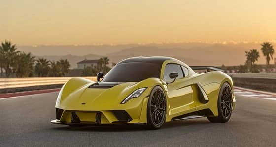 هينيسي فينوم F5 تنطلق بمحرك V8 سعة 7.6 لتر بقوة تفوق 1600 حصان