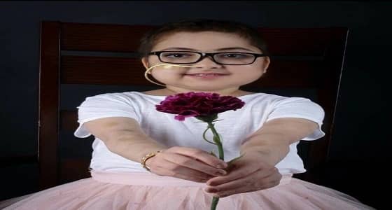 بالصور.. طفلة تتحدى مرض " التهاب الدم " بالفن والرسم