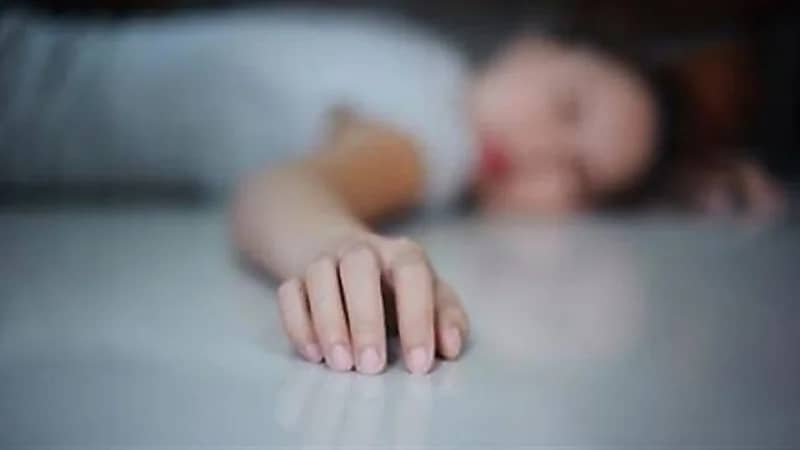 فتاة توثق انتحارها عبر "فيس بوك" بعد علاقة محرمة