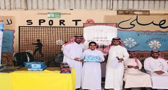 بالصور.. مدرسة أنس بن مالك تحتفل بتكريم المعلمين المتميزين والطلاب المتفوقين