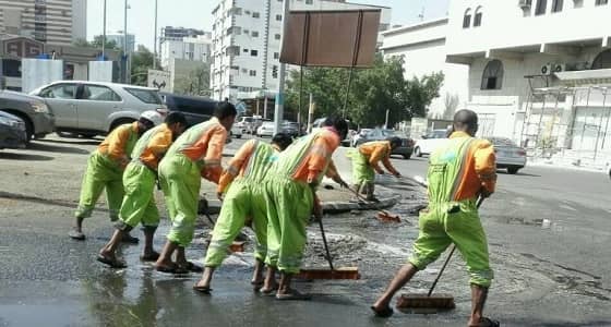 أمانة مكة تزيل مخلفات الأمطار وتجمعات المياه في زمن قياسي