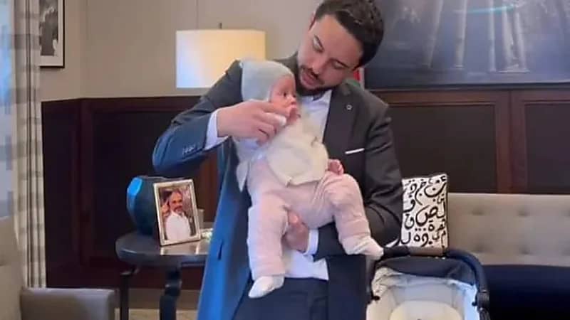 سبب مرض كتف الأبوة النادر الذي يعاني منه ولي عهد الأردن