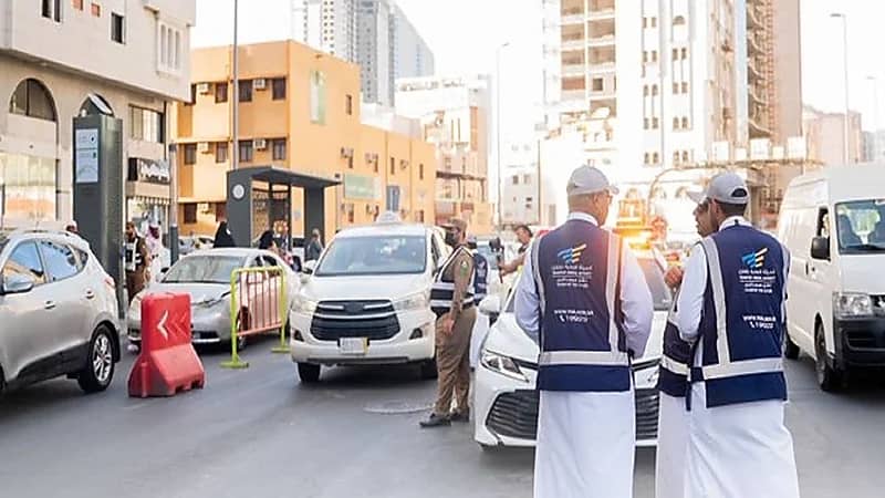 النقل يضبط 1400 مخالفة على سيارات الأجرة