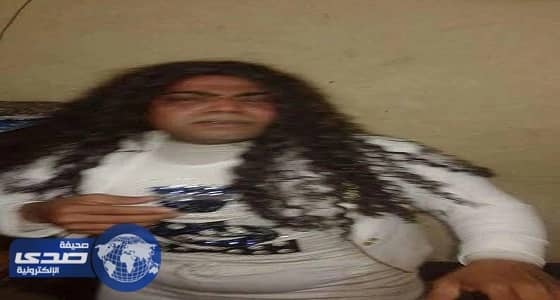 بالصور.. أمين مخازن يتحول لإمرأة فجأة في مستشفي بمصر