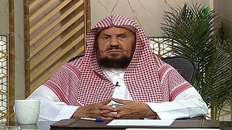 الشيخ المنيع يوضح حكم اقتناء الكلب لغرض الحراسة.. فيديو