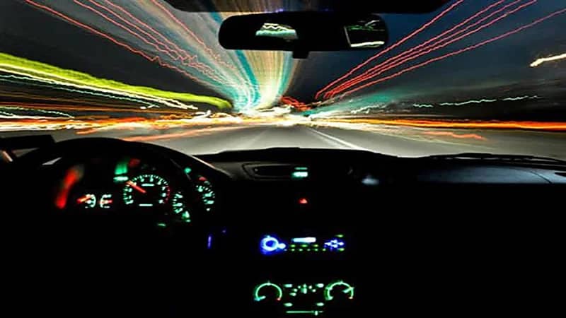 أبرز النصائح التي يجب اتباعها عند القيادة ليلا