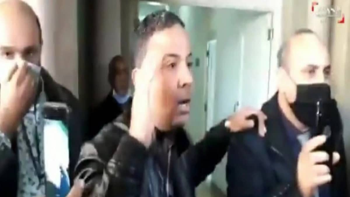 شاهد.. مجهولون يعتدون على جهاز ساهر في الداير بني مالك