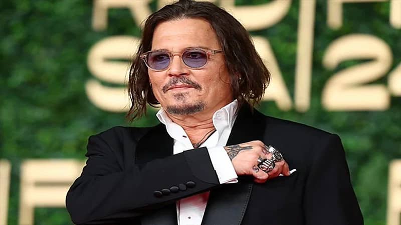 جوني ديب: مدينة العلا فريدة وأتمنى توثيقها في فيلم