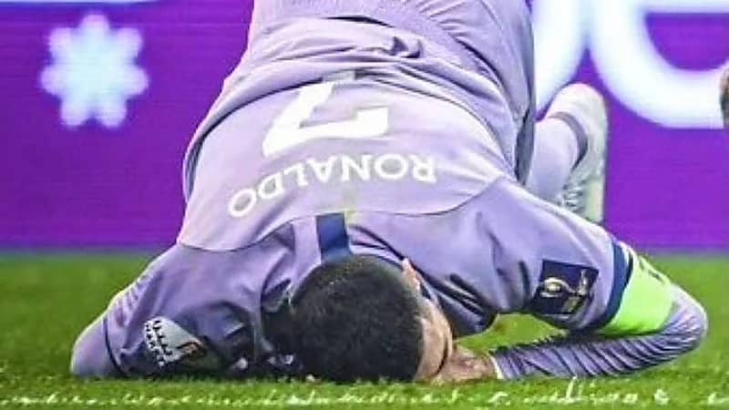 وقوع رونالدو إثر احتكاكه مع لاعب الاتحاد الأكثر تداولاً عبر مواقع التواصل