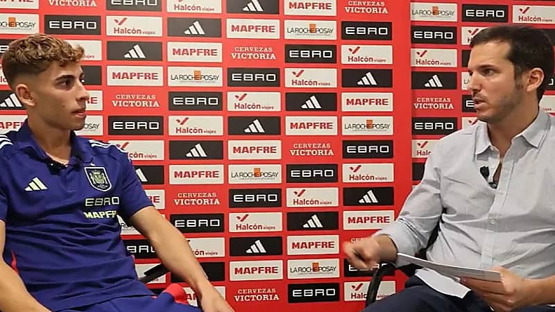 فيرمين لوبيز يوضح حقيقة الخلاف مع زميله غافي في برشلونة .. فيديو