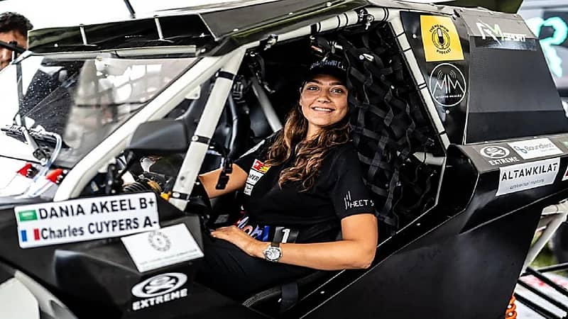 "دانية عقيل" أول امرأة سعودية وعالمية تحقق بطولة كأس العالم للراليات الصحراوية