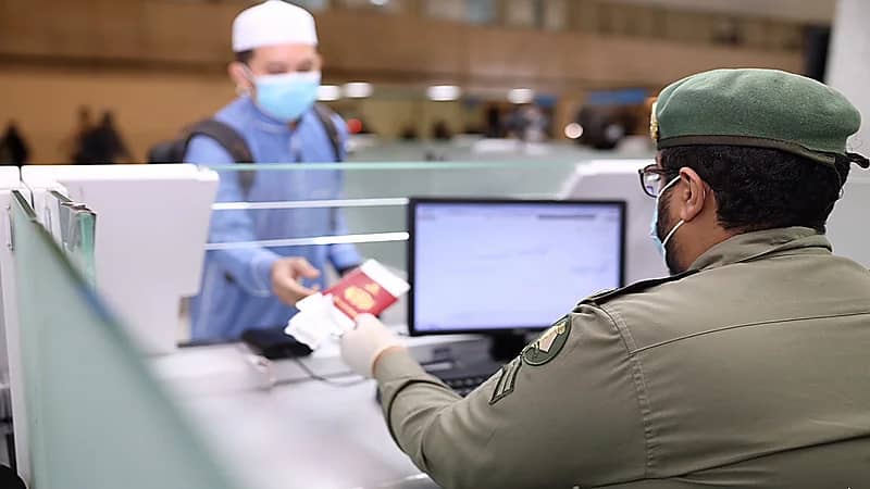 هل يمكن السفر لدول مجلس التعاون بسجل الأسرة؟..الجوازات تجيب