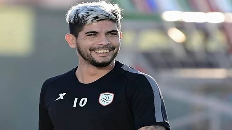 موقف إيفر بانيجا من المشاركة في مواجهة الشباب والاتحاد