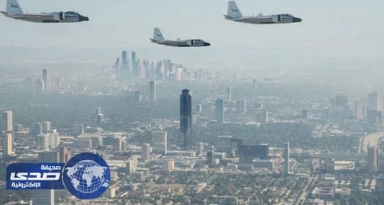 مواطن يرصد طائرات روسية تحلق فوق سوريا