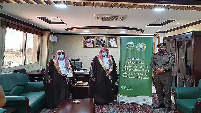 الأمر بالمعروف تعرض محتوى حملة (ربِّ اجعل هذا البلد آمناً) في شرطة المجمعة