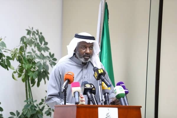 ماجد عبد الله: نسعى لمسح دموع لاعبي الكرة المحتاجين وأسرهم