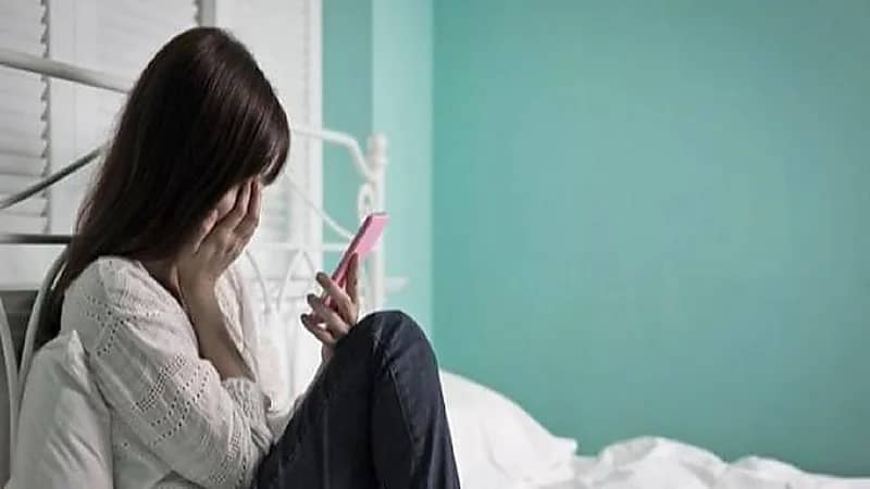 ضبط دجال استدرج السيدات لابتزازهن