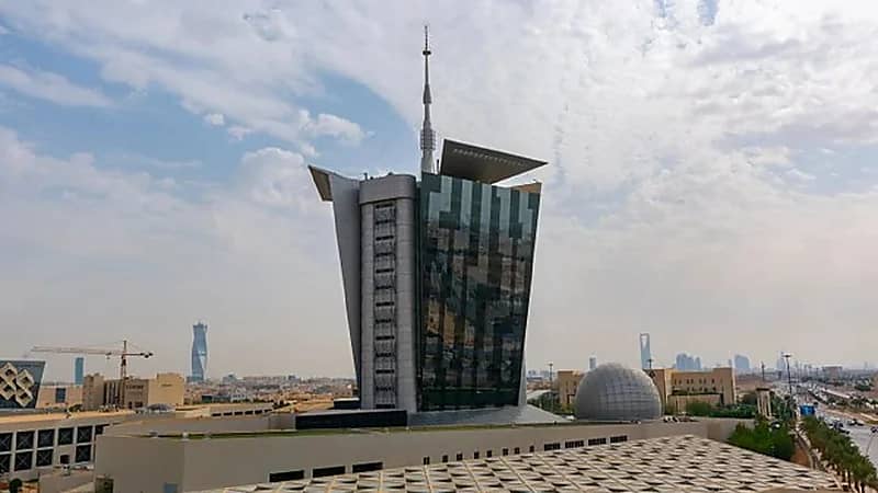 "هيئة الاتصالات" تعلن عقد أول مزاد من نوعه عالميًا لترددات نطاق 2100 ميجاهرتز