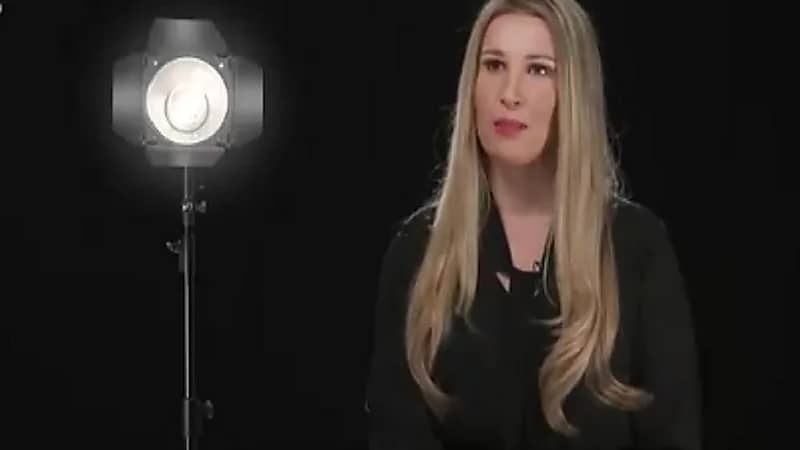 بالفيديو .. خطأ بسيط يُغير مصير امرأة ألمانية كانت تعتقد أن المملكة صحراء وجمال فقط