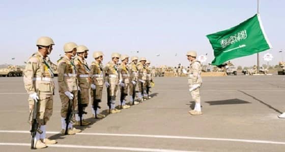 صورة نادرة لقوات عسكرية خلال صلاة الجمعة بالمسجد الحرام