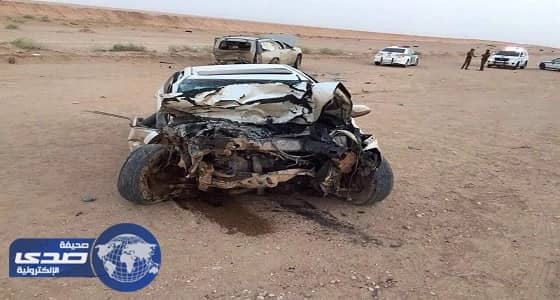 فيديو وصور.. قائد سيارة يتسبب بحادث مروع لانشغاله بتصوير عداد السرعة
