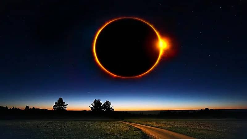 بالفيديو.. نصائح أحرص عليها عند حدوث كسوف الشمس غدًا