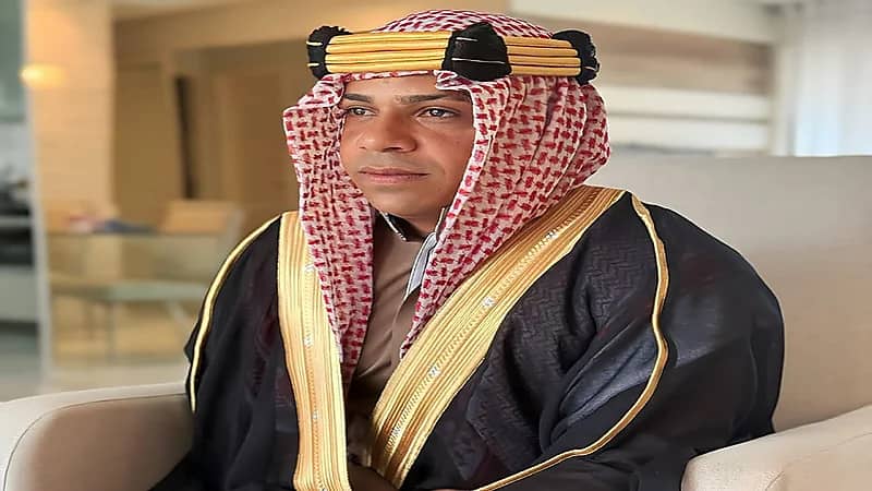 لاعب النصر السابق إلتون يحتفل بيوم التأسيس .. صورة