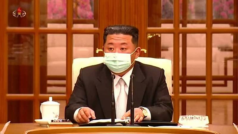 شقيقة زعيم كوريا الشمالية تكشف عن إصابته بـ "حمى شديدة"