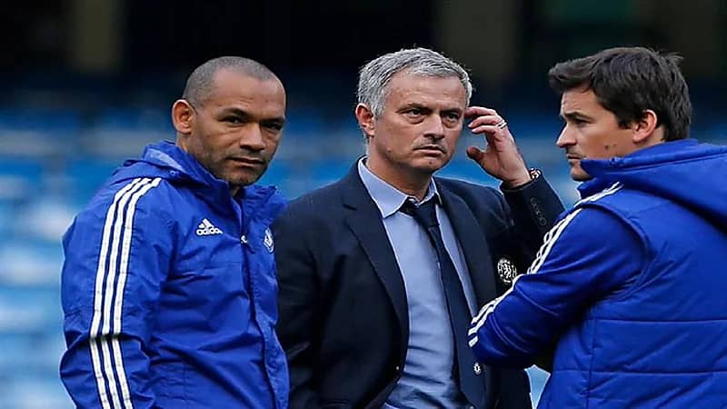 تفاصيل عرض الهلال للتعاقد مع المدرب "مورايس"