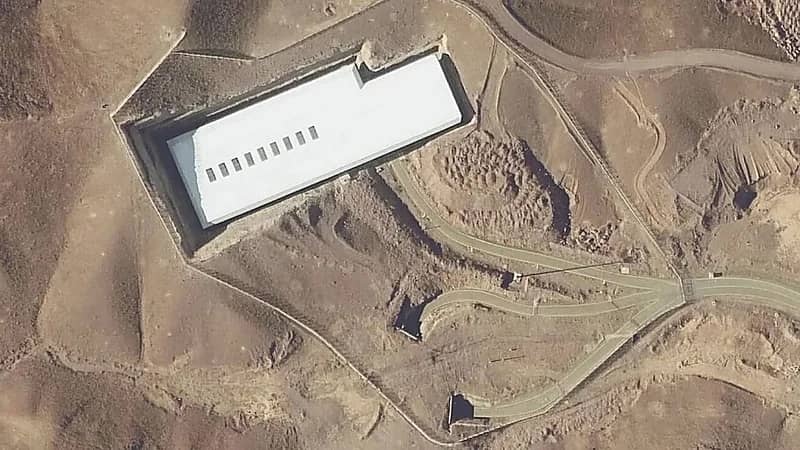 فوكس نيوز: قصف منشأة فوردو النووية سيكون أشبه بفيلم "توب غن" .. فيديو