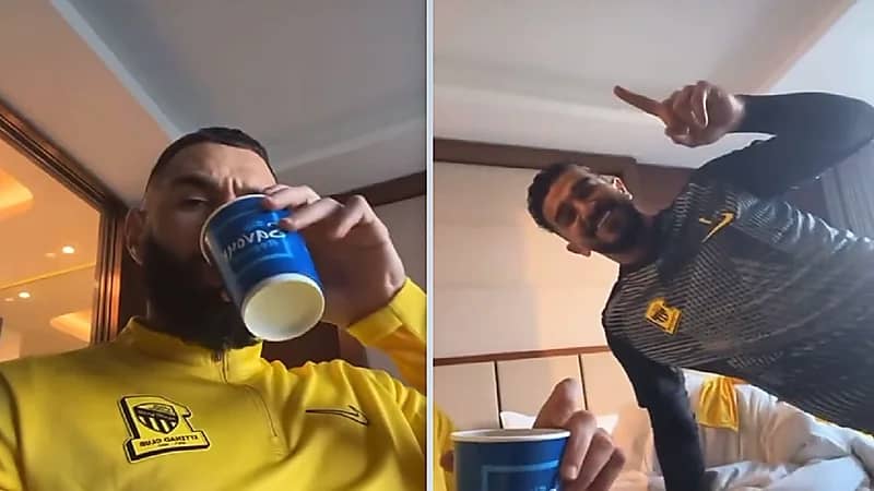 كريم بنزيما يحتسي القهوة من صنع المعيوف .. فيديو