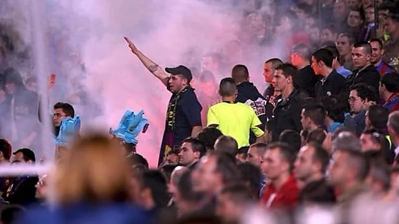 القبض على مشجع لبرشلونة بعد اعتدائه على مشجع مدريدي