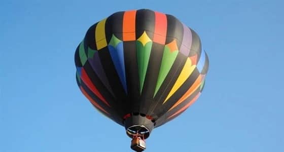 سقوط منطاد يحمل عددا من السياح جنوبي مصر