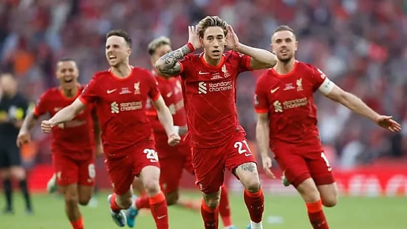 ليفربول يتوج بلقب كأس إنجلترا بعد فوزه على تشيلسي بركلات الترجيح