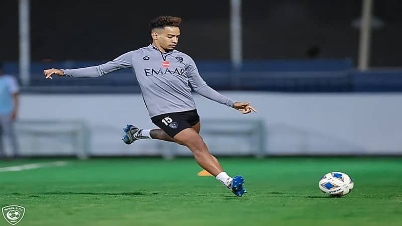 الهلال يجري مرانا اعتياديا استعدادا لاستئناف منافسات الموسم "صور"