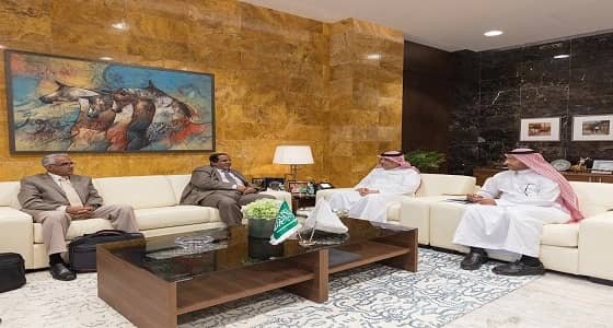 رئيس الطيران المدني يلتقي نظيره اليمني