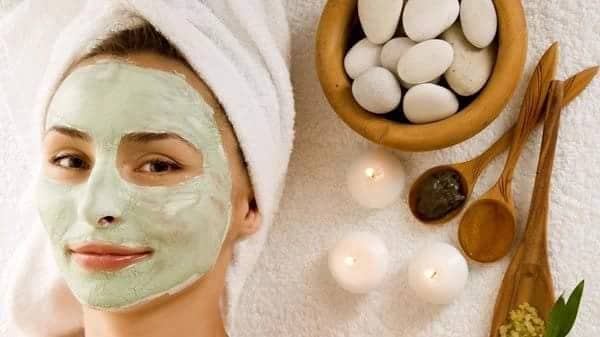 اقنعة طبيعية للتخلص من الكلف والهالات السوداء