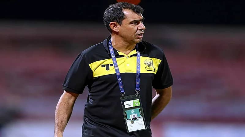 ناقد رياضي يكشف حقيقة رحيل "كاريلي" عن نادي الاتحاد