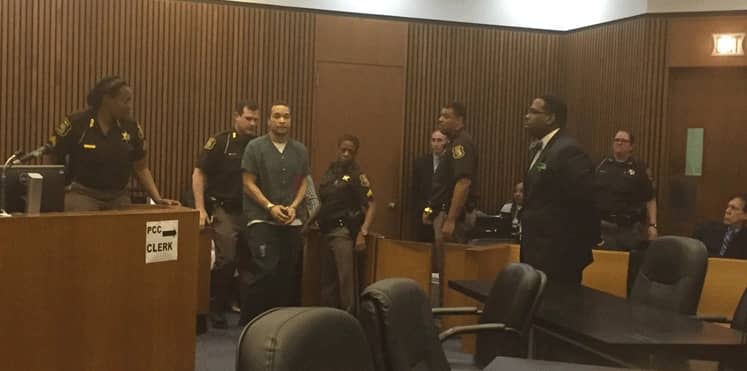 بالفيديو.. والدها يُناضل من أجله 10سنوات ويكافئها بقتل اولادها الأربعة