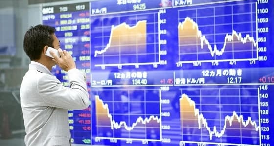 بالفيديو.. لحظة سماع شاب صوت أمه لأول مرة بعد 30 عاما أصم