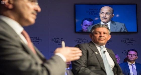 الجدعان خلال مشاركته في منتدى دافوس : نسعى إلى ضمان استدامة نمو الاقتصاد الوطني