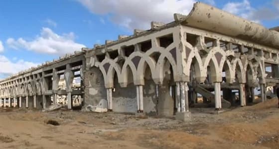 بالفيديو.. مطار غزة الدولي يتحول إلى مكب نفايات ورعي أغنام