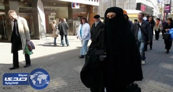 سفارة المملكة بـ«روما» تطالب المواطنات بكشف وجوههن بالأماكن العامة